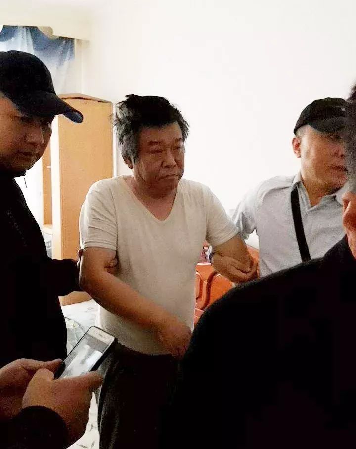 程鹏被抓现场.jpg 程鹏被抓现场.jpg