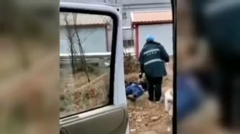 石化公司男员工持镐头杀人3死1重伤.png 石化公司男员工持镐头杀人3死1重伤.png