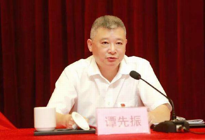 湖北省司法厅厅长谭先振被免职.jpg 湖北省司法厅厅长谭先振被免职.jpg