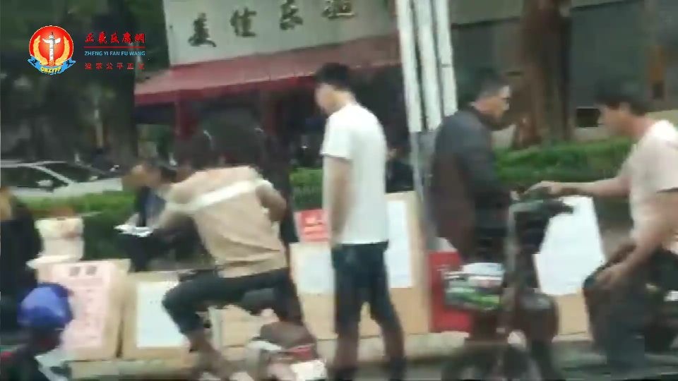 廣州招工,老闆街頭排隊被工人挑 (1).png 廣州招工,老闆街頭排隊被工人挑 (1).png