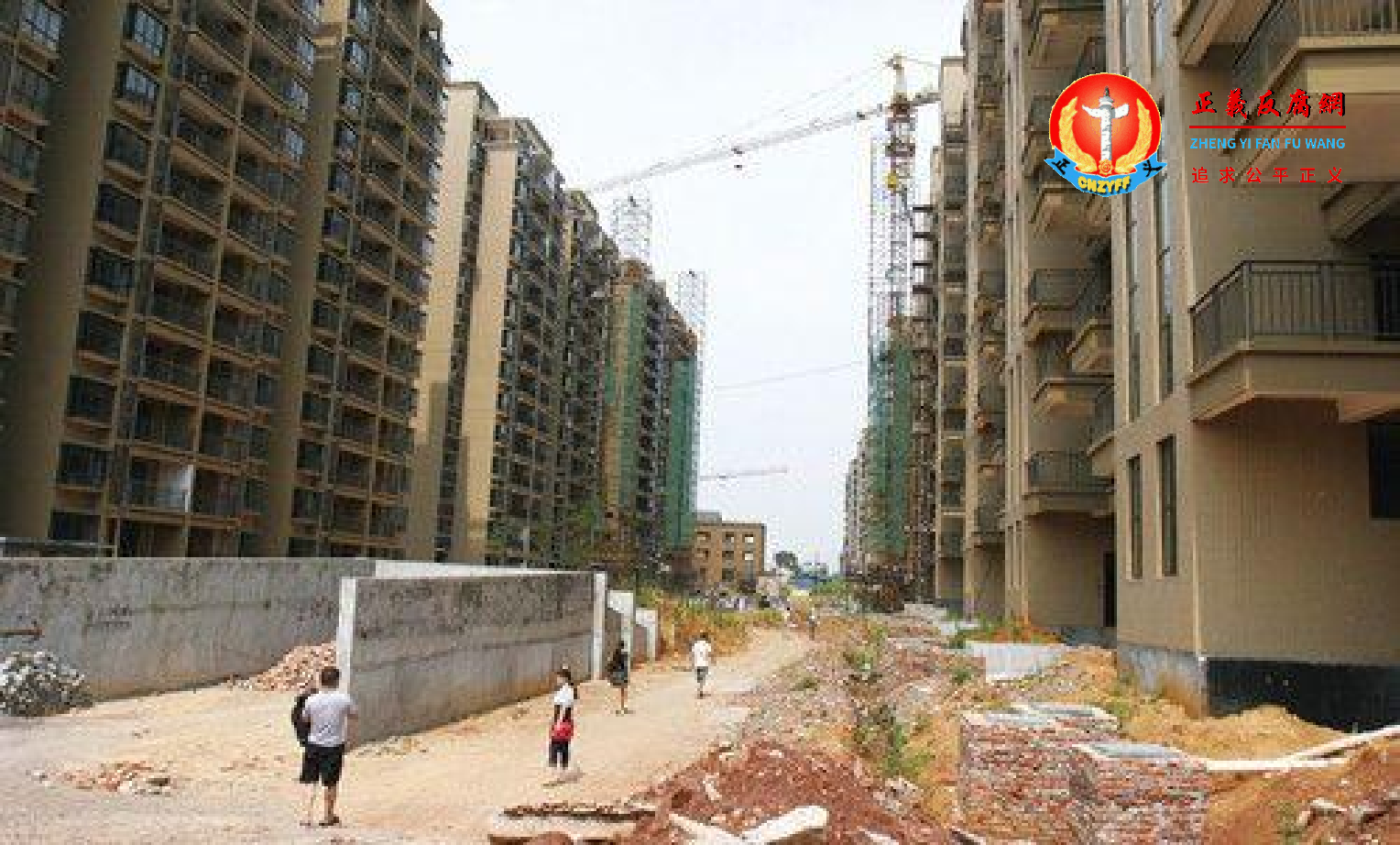 浙江义乌50余栋烂尾楼荒废。.png 浙江义乌50余栋烂尾楼荒废。.png