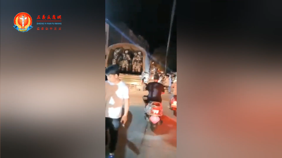 广东湛江廉江,一架疑似是军机的飞机突然坠机爆炸起火,视频里多辆满载军人的军车赶到现场.png 广东湛江廉江,一架疑似是军机的飞机突然坠机爆炸起火,视频里多辆满载军人的军车赶到现场.png