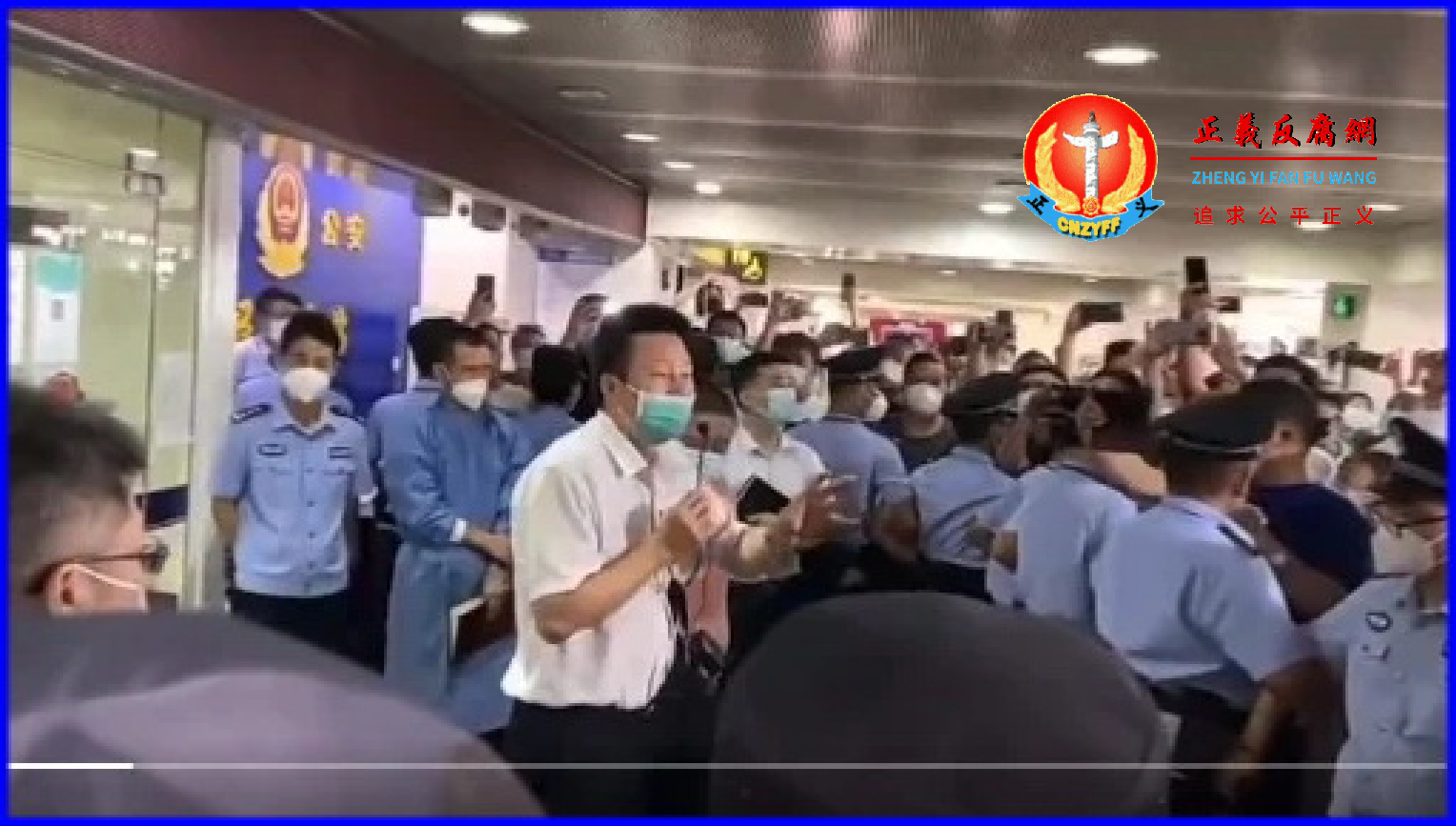 三亚疫情全市实行临时全域静态管理,进出三亚航班临时取消,游客滞留在三亚机场。.png 三亚疫情全市实行临时全域静态管理,进出三亚航班临时取消,游客滞留在三亚机场。.png